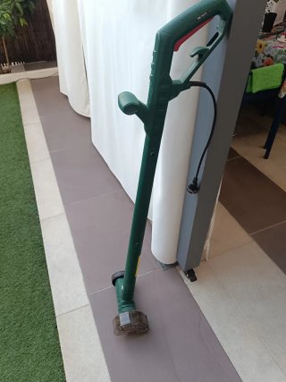 Cepillo eléctrico limpia juntas