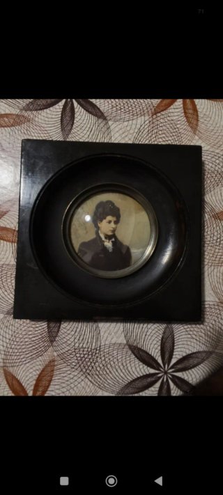 Manuel Lledias: Mini Retrato fotografía pintada