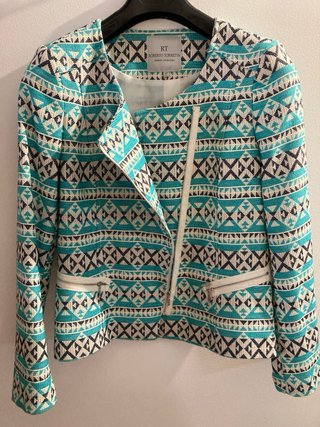 Chaquetas de las marcas Elogy, Mango, Zara, Zendra