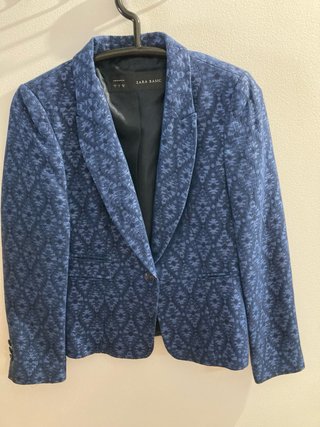 Chaquetas de las marcas Elogy, Mango, Zara, Zendra