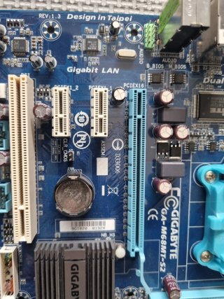 Placa Base Gigabyte GA-M68MT-S2 + CPU