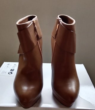 Botas Michael Kors tacón plataforma marrón