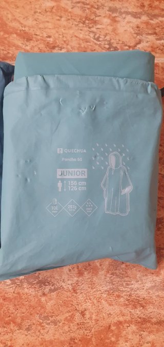 3 Chubasqueros Quechua Tallas junior, S/M y L/XL