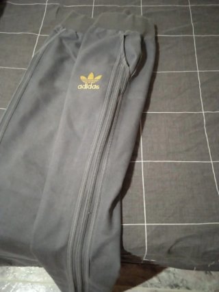 Chándal Adidas Gris con Capucha