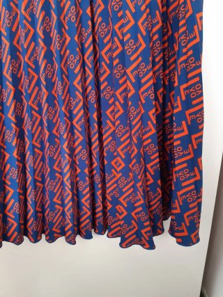 Falda midi plisada estampada