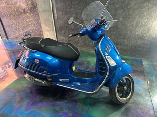 Vespa GTS 125 Azul