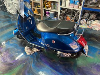 Vespa GTS 125 Azul