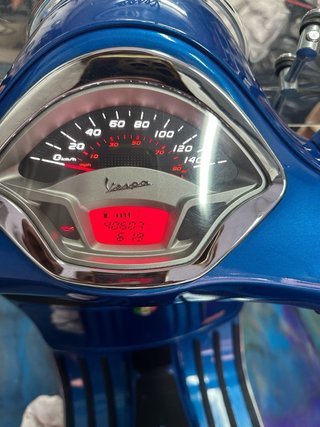 Vespa GTS 125 Azul