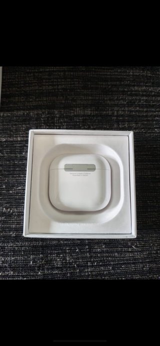 Apple AirPods 4 Nuove Aperte