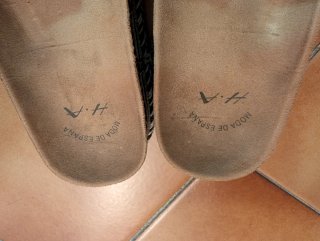 Sandalias de plataforma negras con lazo