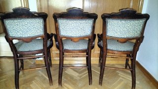 Sillas antiguas de madera