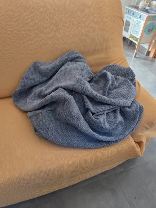 Sofá cama 2/3 plazas + 2 fundas de regalo