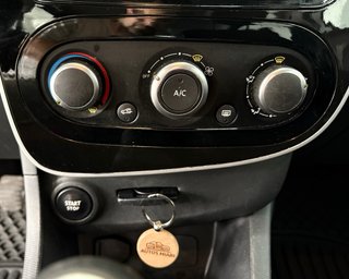 RENAULT Clio Expression dCi 75 eco2 2015