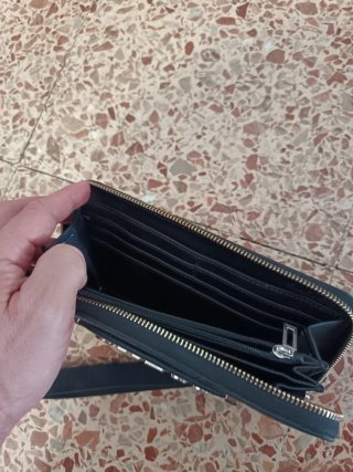 Bolso de mano Guess Negro