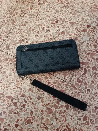 Bolso de mano Guess Negro