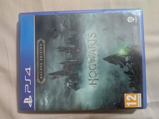 PS4 Slim 1TB + FC26 + Hogwarts Legacy