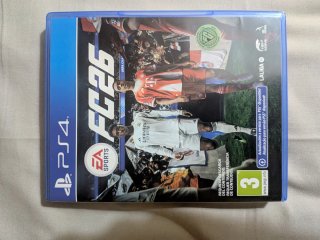 PS4 Slim 1TB + FC26 + Hogwarts Legacy