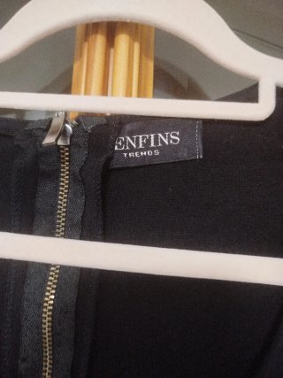 Vestido Negro ZARA Talla M con Pedrería