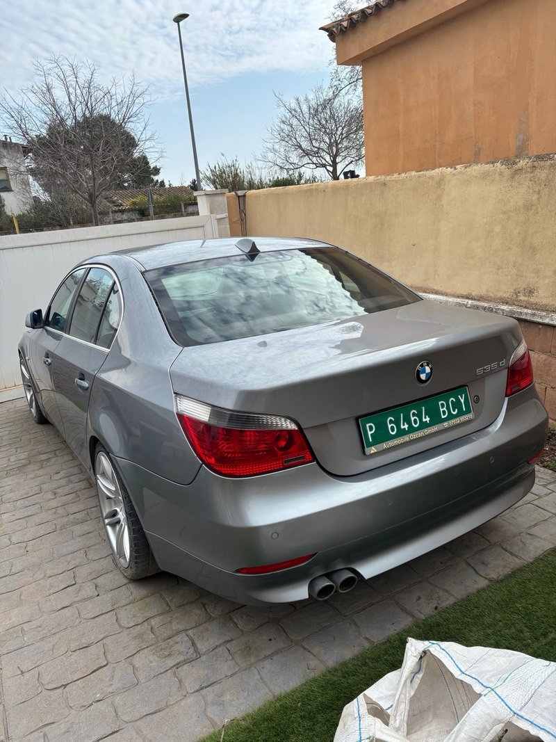 BMW Serie 5 2006 - foto 1