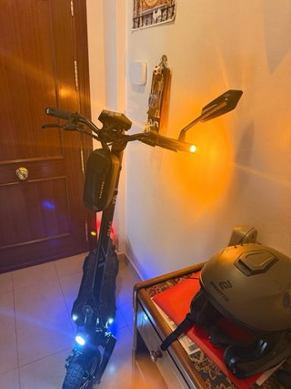 Patinete Eléctrico con placa de la DGT Y MATRICULA