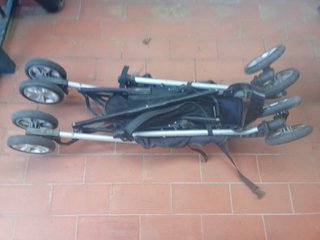 Cochecito de bebé negro