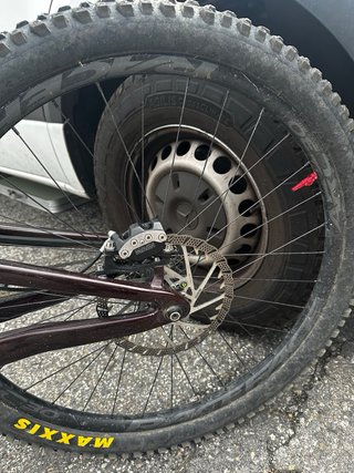 SANTA CRUZ V10