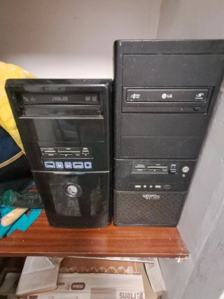 Due torri PC ASUS e LG nere in vendita