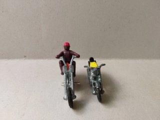 2 motos Barlux / Giodi Chopper Laverda