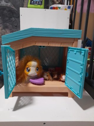 Little Live Pets Mama Surprise Casa