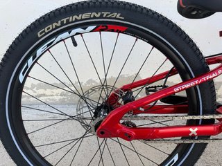 Bicicleta Street Trial Rossa Clean Street ST1