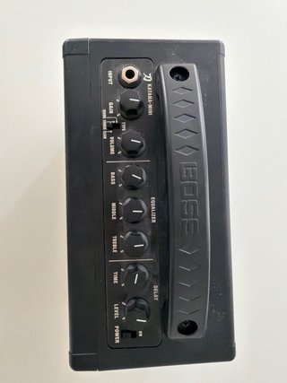 Amplificador Boss Katana Mini con Delay