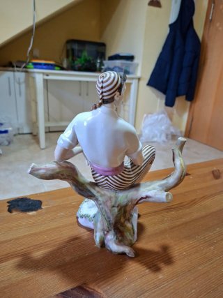 Figura Porcelana Valenciana NALDA Antigua