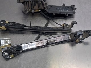 ELEVALUNAS DELANTERO DERECHO SEAT LEON (1P1) 1P08