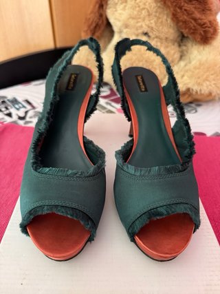 Sandalias Slingback Verde y Naranja en piel y raso
