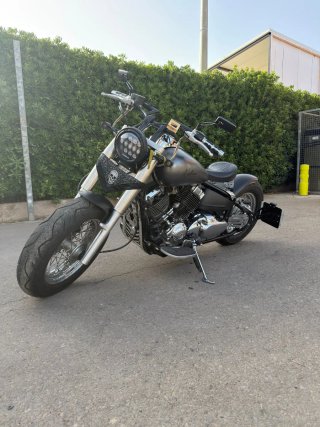 Yamaha Dragstar 650 Bobber Negra