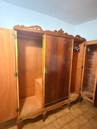Armario antiguo madera 3 puertas