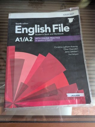 Libro de inglés escrito de 1°de FPB