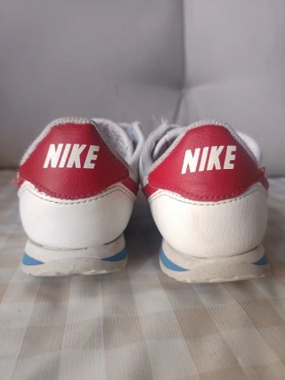 Nike Cortez SL Blancas con Rojo talla 34