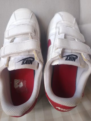 Nike Cortez SL Blancas con Rojo talla 34
