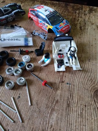 Repuestos Scalextric: Ruedas, Chasis y Más