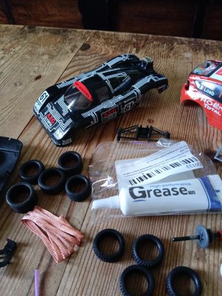 Repuestos Scalextric: Ruedas, Chasis y Más