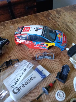 Repuestos Scalextric: Ruedas, Chasis y Más