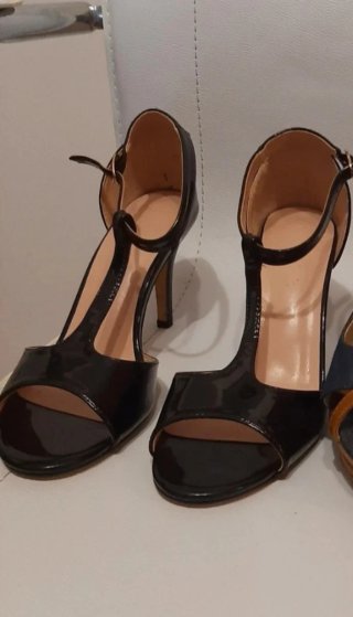 Sandali eleganti vernice neri