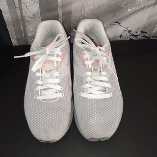Zapatillas Puma grises y rosas T39