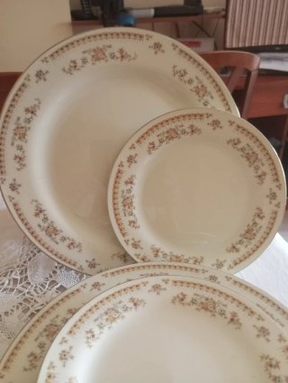 Set 4 platos postre 19cm y 2 para presentar 27cm
