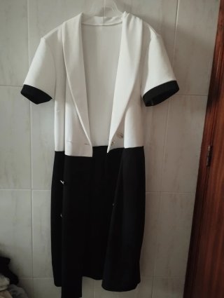 Vestido blanco y negro
