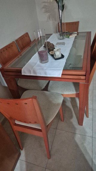 Mesa comedor y 6 sillas madera
