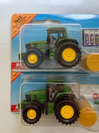 Lotto di 2 trattori John Deere, scala Ho, 1:87