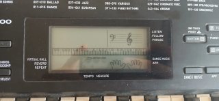 Teclado Casio con soporte