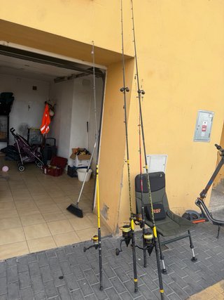 4 cañas de pesca de siluro